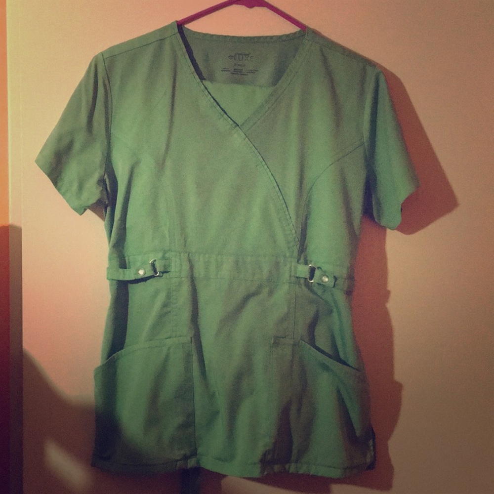 Scrub set